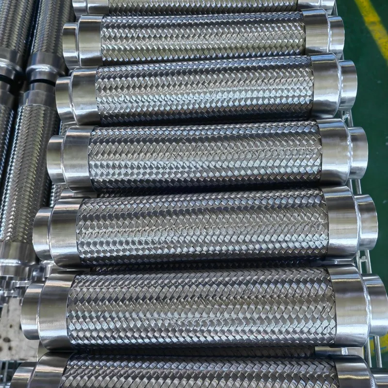 Металлические гибкие шланги с патрубковым соединением (3)