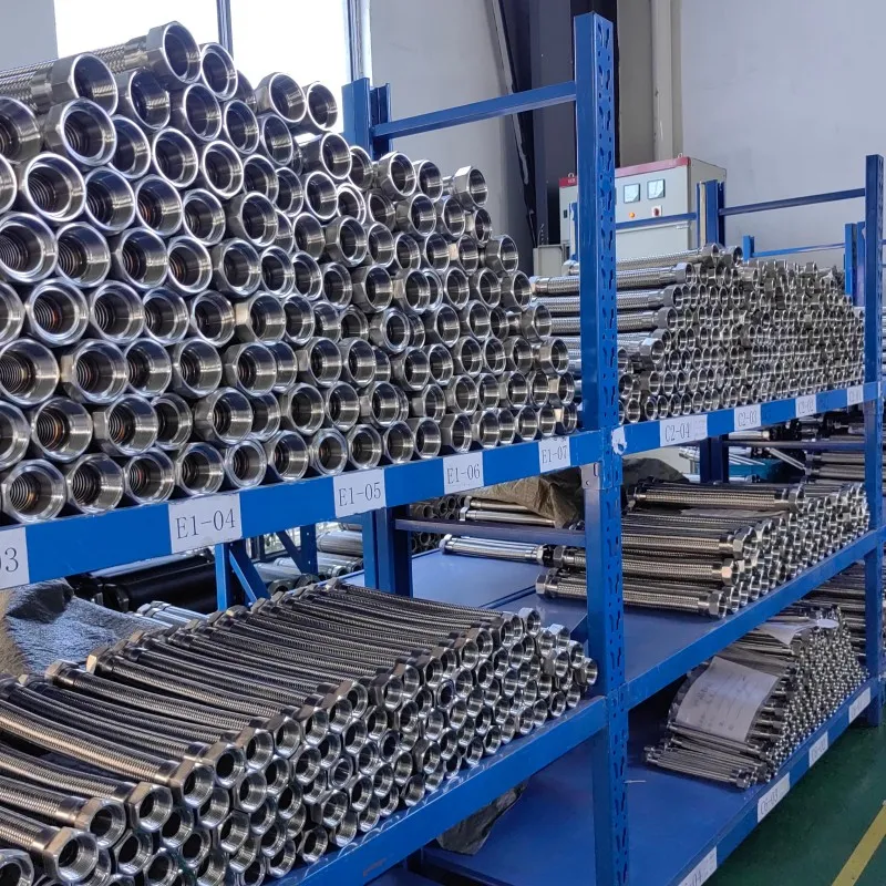 Резьбовые металлические гибкие шланги (4)